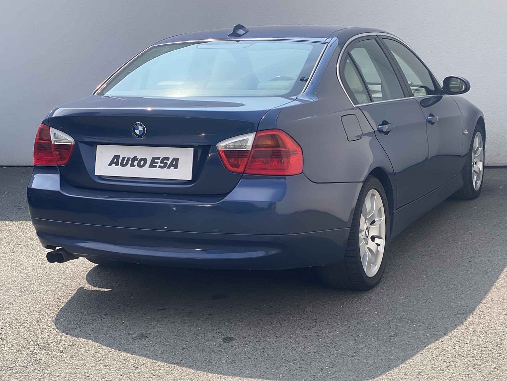 BMW Řada 3 3.0 i 