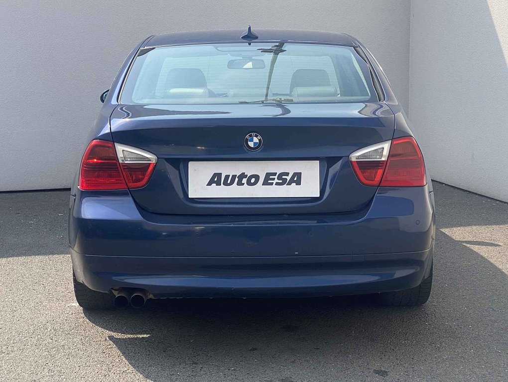 BMW Řada 3 3.0 i 