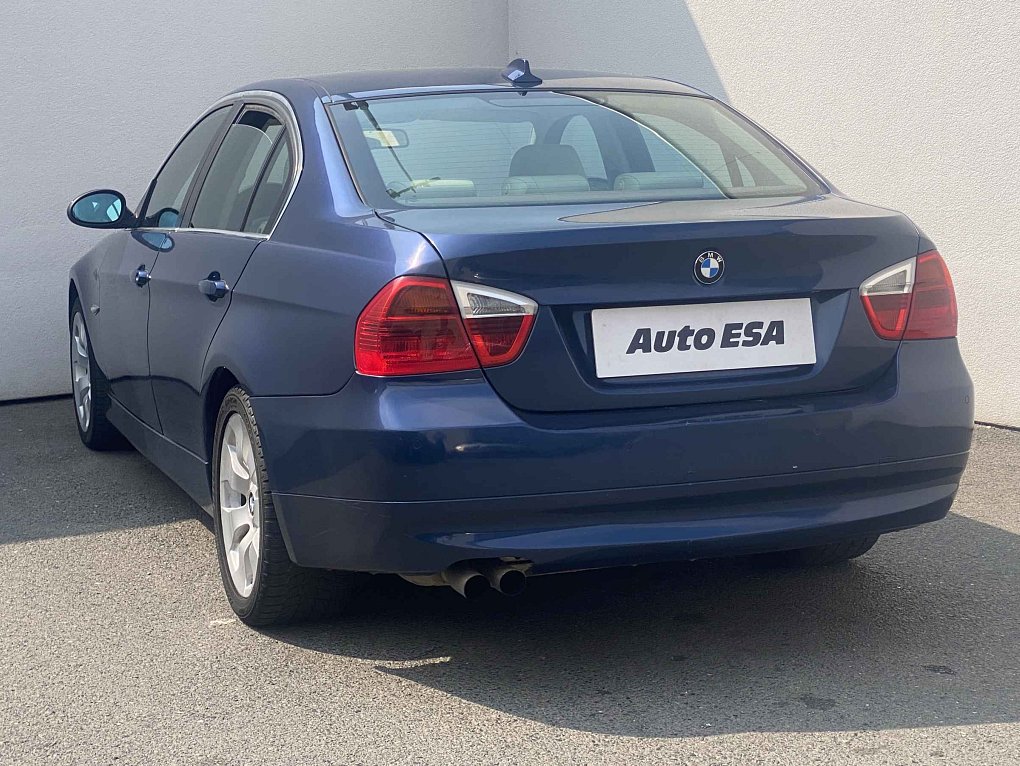 BMW Řada 3 3.0 i 
