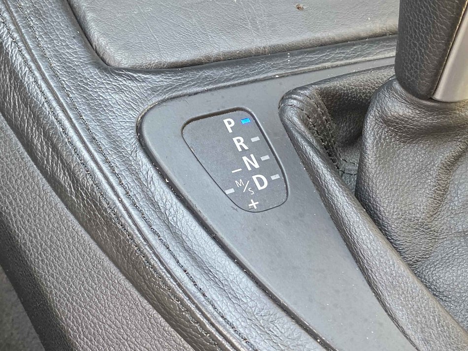BMW Řada 3 3.0 i 