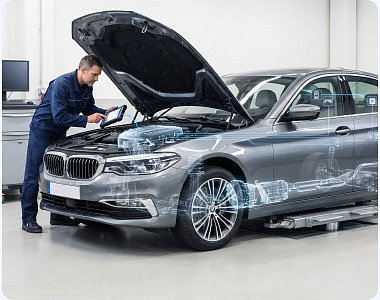 Různé karoserie ojetých vozů Škoda na prodejní ploše Auto ESA